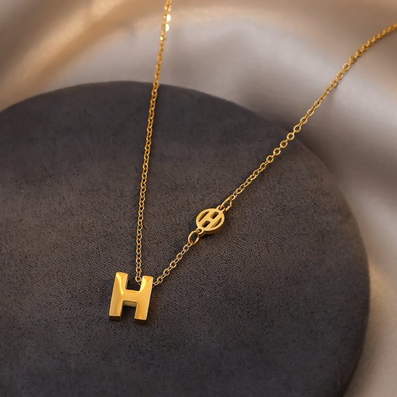 GOLICC Letter Pendant Necklace - Picture 7 of 11
